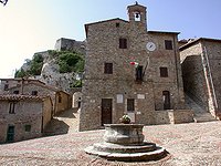 Il Palazzo comunale in Piazza Il Vecchiette