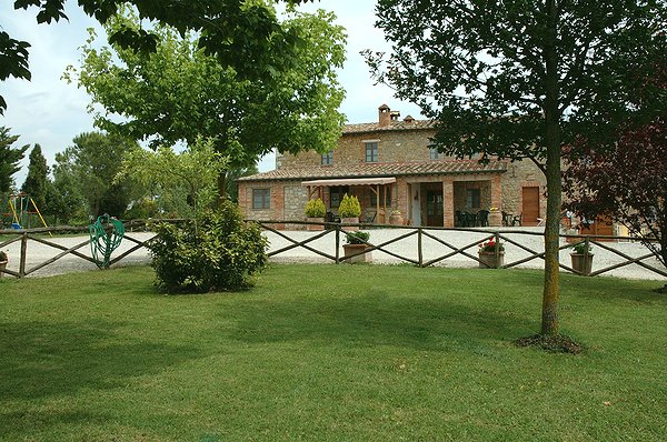 https://www.nautilus-mp.com/tuscany/agriturismi/palazzoconti/image/casale03.jpg